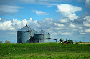 Farm accident: Man inside grain bin gets feet stuck in auger