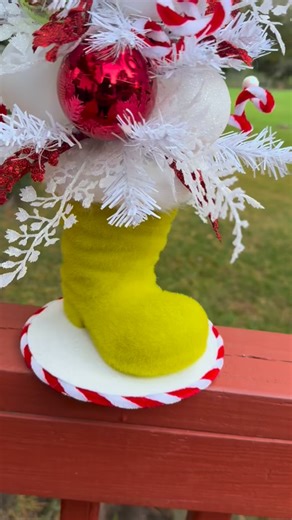 I saw this cute little Santa boot that Michelle from @greenery.gal had at the Pick of the Patch retreat and I knew instantly that I wanted to put a mini tree in it! I bought 2 but couldn’t wait to show you all how cute it turned out!! 🤗🤗🤗 they will be available at my show in less than 2 weeks! #santaboot #minitree #tabletoptrees #christmas #christmascraftshow #craftshowprep #handmade #shopsmallbusinesses #greenerygal | RK Ribbon Designs