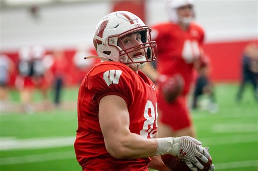 Former Wisconsin football player, Columbus native dies at 24