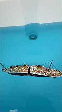 Sinking Titanic Model #titanic #sinkingships