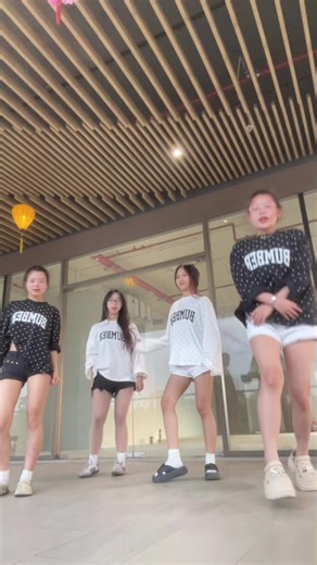 còn trend còn quậy dc @Louis Đỗ #nghichoidoiten