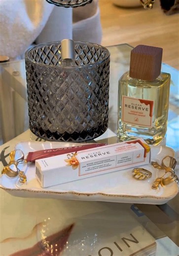 Bite-size decadence, Caramel Swirl style. Try it now @sephora @sephoracanada 🧡 #cleanreserve #caramelfragrance #perfumetok