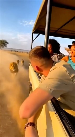 He grabbed the mane… and revealed the truth 😭👀