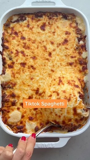 Call it TikTok Spaghetti or Macarona Bechamel – this recipe combines white sauce and red meat sauce for an epic combination that everyone goes crazy for. I’m not sure who started the TikTok trend, but the recipe reminds of the popular Egyptian recipe that I grew up eating! #tiktokspaghetti #macaronabechamel