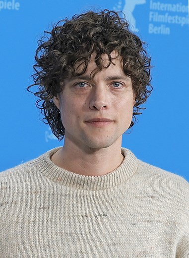 Douglas Smith - Actor | Movies & Filmography | ClickTheCity