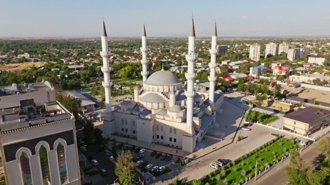 Bishkek: Drone tours the lively, northern capital of Kyrgyzstan