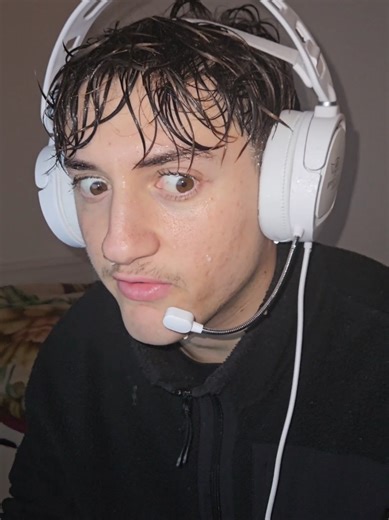 Vidéos de Aksel (@aksel.i) avec son original - Aksel