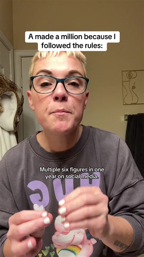 SAVE THIS 💾 Because this is how most people accidentally turn their skills into income. Step 1: Pay attention to what people already ask you about. What do friends text you for help with before Googling it? “What would you do?” “How did you make that happen?” “Can you look at this real quick?” If you’re already giving advice on it for free… that’s probably your product. Step 2: Get specific. Like, uncomfortable specific. Not “I help people grow online.” More like: “I help brand-new creators mak