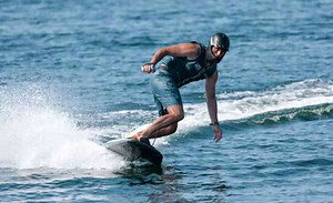 Awake RÄVIK, la planche électrique pour surfer sans aucune vague