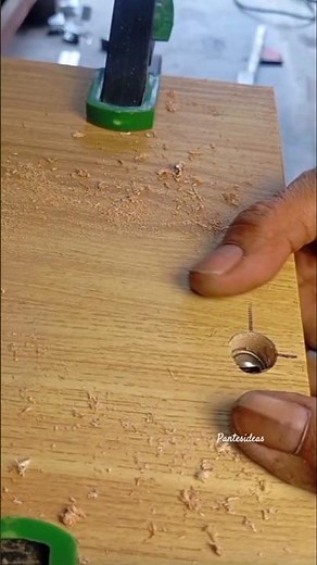 Install the drawer lock, with flat drill bit.#diy #woodworking