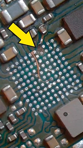 Mobile Motherboard Broken Pad Repair | Easy Methodبروکن پیڈ ریپئر کرنے کا آسان طریقہ#MSQuantumSolutions ##MobileRepair #BrokenPadRepair#pcbrepair #fypシ゚viral🖤tiktok