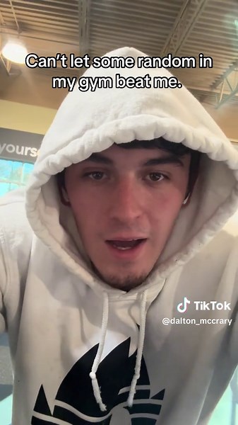 Ain’t no way I’m hopping off after seeing that😂 #gymmotivation #gymtoks #mindset #pushyourself #growth