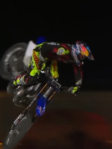 WATCH THE PARENTS' REACTION 😳 ❤️ #motocross #fmx #redbull #viral #usa