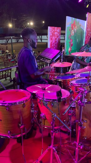 Small jamming from Samstix #janadojustic #groov #drums #fyp #groovehouse #drummer #odontologiainfantil #groove @Bato_Stix_WorldWide @@Officialmuzik396 @✨Mrr🎗️Palacio🎸🕊️🎀 @@RiCHIE SOUNDS TECH @🥁🎹YOUNG BODY 🎹🎸🎶🎷🎤