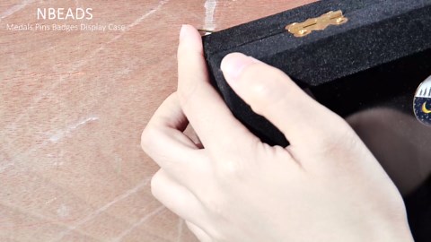 NBEADS Wood Pin Display Case Black, 8x6.4 inch Velvet Pad Badge Display Case Brooch Glass Top Collection Display Case Table Top Display Case Jewelry Display Case for Collectibles, Home organization