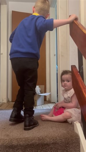 Sooooooo clever Christian, he can now climb the stairs. Just wow, his strength, determination and independence just amazes me ❤️😘😍 ignore the floorboards at the top, we are getting new flooring put down in a few days so have started taking some bits up 🙌🏻❤️ | Christian Kilduff Zebedee Model