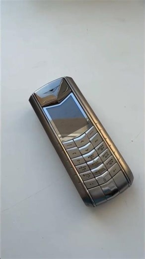 Легендарный Vertu ascent 2010 #luxury #smartphone #vertu #nostalgia #bestphone #ceramic #god #review