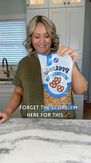 Garlic Ranch Crack Pretzels