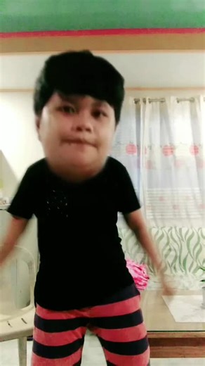 tinutuyo nanaman aq ngaun 🤣🤣#bigfunnyhead #intothethickofit #newtrend