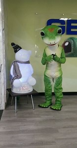 175K views · 624 reactions | Now through Dec. 31, we’re hosting one of 316 light-up bears modeled after Dr. Bear, the iconic mascot of Children's National Medical Center. Each time a donation is made, our bear and the others stationed at the hospital and throughout the region, will light up and brighten the day of a child in need! Make a gift today at https://on.gei.co/2Ea1owH | GEICO | Facebook