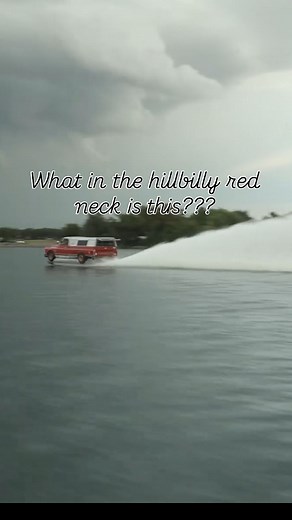 Nothing screms #AMERICA more than a Chevey big block pontoon boat. 📸 @fna405 | Jonathan Nguyen