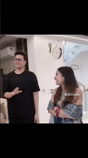 Women admiring his world 🌎 🫂🧿💗#triggeredinsaan#ruchikarathore#reels#love#ytshorts#shortsfeed#foryou