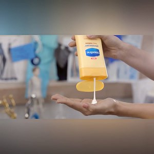 Vaseline Deep Restore helps to heal dry skin even in harsh winter. Enriched with micro-droplets of Vaseline jelly, it gives you 6 times longer lasting moisturization, so that you can have healthy, soft and smooth skin all day. | Vaseline