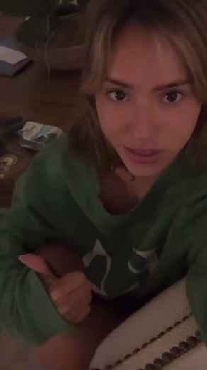 Julia Ernst (@juliaernstt)’s videos with original sound - Karma Carr