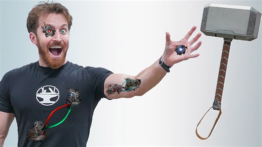 The Hammer That Can Be Summoned by Hand