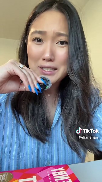 diane ☕️📔💭🎧 (@dianehan_) - The queen of romance is back with another perfect book boyfriend 🩷 #newrelease #bookrecs #greatbigbeautifullife #emilyhenry @Emily Henry Author #booktok #books #tbr #bn #barnesandnoble #romance #romcom