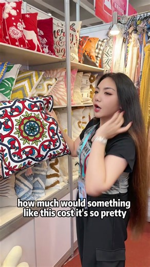 I found this amazing Pillow Case factory at canton Fair. Come and check out #chinafactory #chinaimport #cantonfair2024 #sourcing #sourcingagent #chinasourcing #yiwumarkets #pillowcase #textilefactory #hometextile #lizsourcing #tluckysourcing