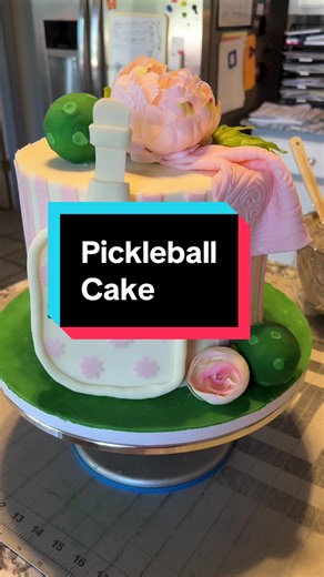 To everyone asking, yes I make cakes also ☺️ this one turned out cute and I remembered to record it #pickleball #pickleballcake #cakedecorating #asmr #bakingasmr #cakvideos #bluecottagebakery #