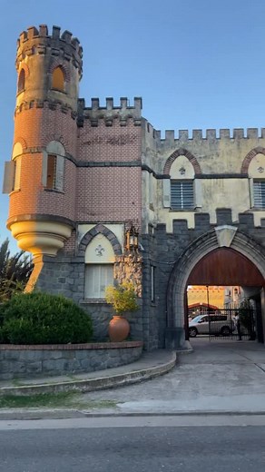 Dormí como un rey, despertá como un explorador y compartí como en una familia real 👑⁣ En el Castillo Hotel Fabrega, cada momento es una experiencia medieval única ¡Te esperamos!⁣ ⁣ ⁣ ⁣📲 Info y reservas al 3515512671 ⁣⁣⁣⁣⁣⁣⁣⁣⁣⁣⁣⁣⁣⁣⁣⁣⁣⁣⁣⁣⁣⁣⁣⁣ elcastillohotelfabregaventas@gmail.com⁣⁣⁣⁣⁣⁣⁣⁣⁣⁣⁣⁣⁣⁣⁣⁣⁣⁣⁣⁣⁣⁣⁣⁣⁣ ⁣⁣⁣⁣⁣⁣⁣⁣⁣⁣⁣⁣⁣⁣⁣⁣⁣⁣⁣⁣⁣⁣⁣⁣ ⁣⁣⁣⁣⁣⁣⁣ ⁣⁣⁣⁣⁣⁣⁣⁣⁣⁣⁣⁣⁣ | El Castillo Hotel Fabrega