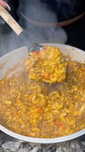 303K views · 7.4K reactions | Hamburger Helper ‍ The perfect “we got food at home”meal  Ingredients ⭐️ Elbow noodles Ground beef Spaghetti sauce Sharp cheddar Parmesan Heavy cream Yellow onion Green bell pepper Red bell pepper Garlic Onion powder Garlic powder Garlic & herb Braggs 24 spices Cayenne pepper Salt Pepper • #meal #food #cooking #macaroni #familymeals #easydinner #recipes | Eats By Tweet | Facebook