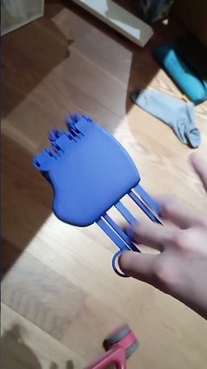 Blue 3D Printed Hand You Can Actually Control #3dprinting #prosthetic