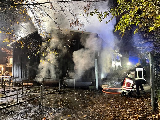 Bochumer Feuerwehr übt Eisrettung