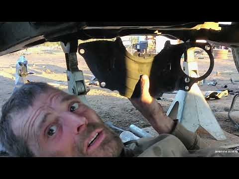 01 Nissan Xterra 4x4 transmission removal and rebuild part 2