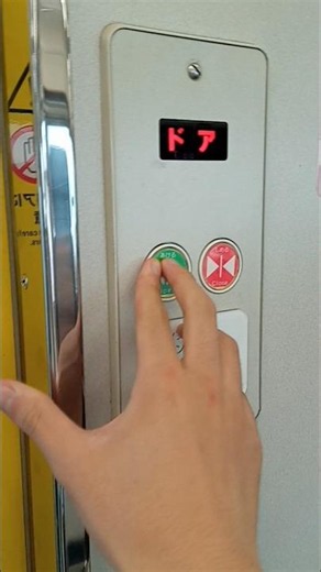 一瞬で乗り換え！#バズってくれ #鉄道 #電車 #train #かっこいい #urara #233系 #227系 #227系urara #乗り換え #シャトルラン #一瞬 #赤穂線