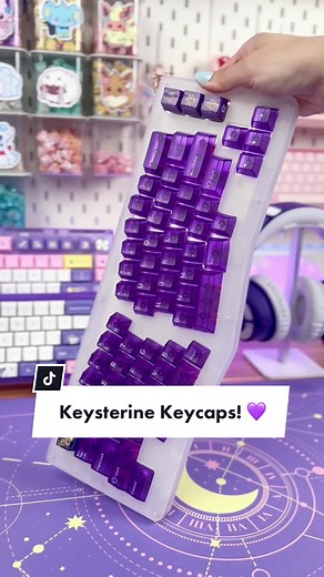 Any transparent-tech fans out there? 🌸💜 @DROP sent me their Mito Keysterine Keycap Set in the color Grape for me to try out, and it’s the perfect keycap set if you love the transparent-tech aesthetic like I do! 😍 I’m a huge fan of the transparent game consoles I grew up with, so this keycap set makes me feel nostalgic~ 🥰 I paired it with a semi-transparent Alice ACR Pro from @Akko and Genshin Impact artisan from Aerariu. I love how it all looks! Which color would you grab from the Keysterine