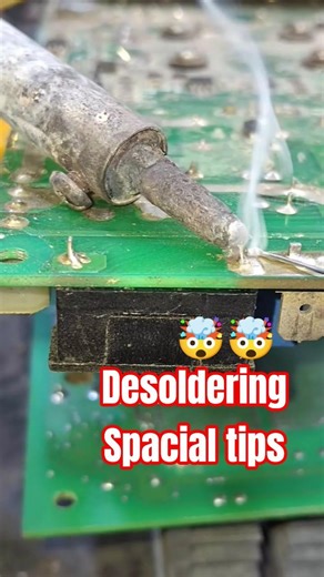 The Desoldering Challenge: Tips & Tricks from Experts #shorts #diy #electronic #soldringtips