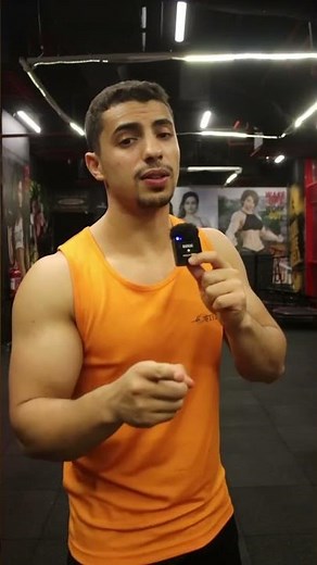 مشروب صلاح رونالدو و ميسي اثناء المباراة و التدريب