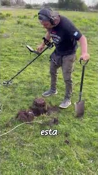 Hallazgo inesperado en el campo #metaldetecting #shorts