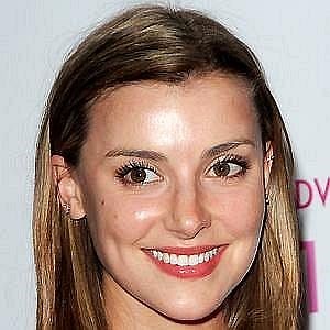 Emma Lahana – Age, Bio, Personal Life, Family & Stats | CelebsAges