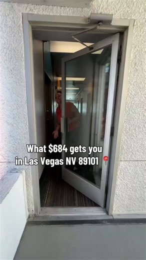 If you’re moving to vegas, consider renting here. Look at how spacious it is!