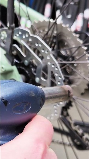 How to perfectly degrease your bike brake disc.