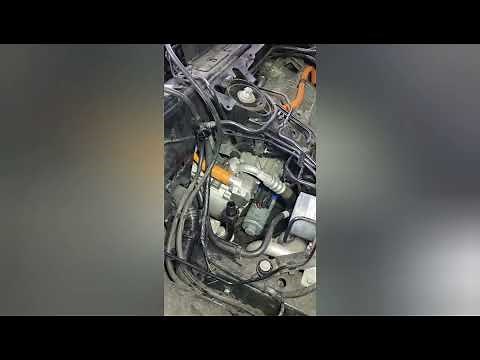 BMW i8 A/C compressor issue: removal and replacement (R134 refrigerant) #bmw#i8#bmwelectric#ev