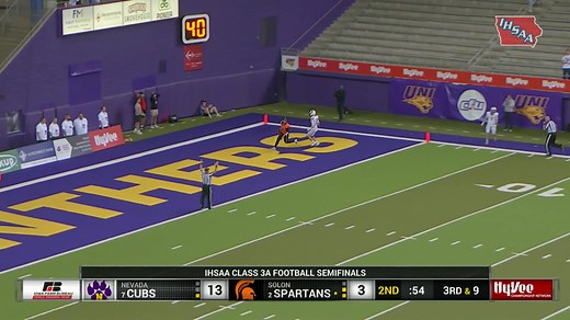 Halftime Update: Nevada 13, Solon 10. #iahsfb Solon's Eli Kampman finds Cody Milliman under pressure to cut the Cubs lead to three at halftime. 🏆 http://iahsaa.org/football/state-playoffs-central/ 📺 http://iahsaa.org/watch/ | Iowa High School Athletic Association