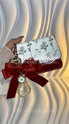 Discover Stylish Compact Wallets for Women in 2025