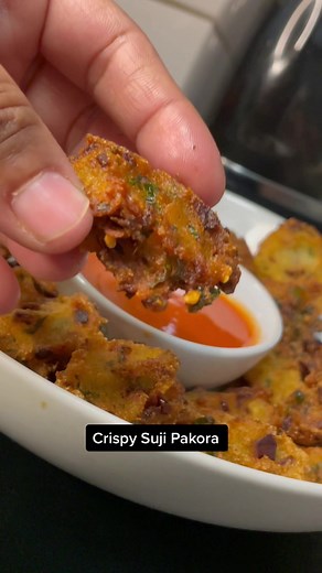 Delicious Crispy Suji Pakora Recipe