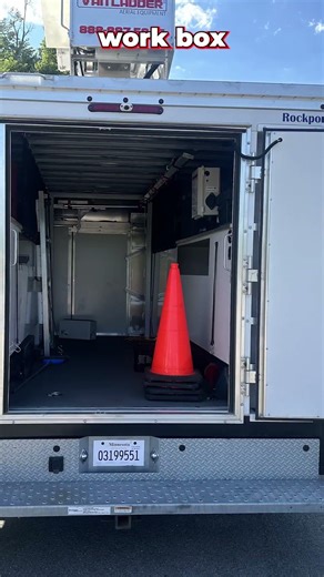 This Bucket Truck Mod Can Save You Time